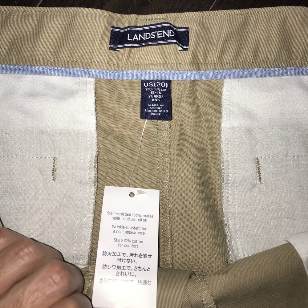 Lands’ End flat front shorts - Picture 2 of 3